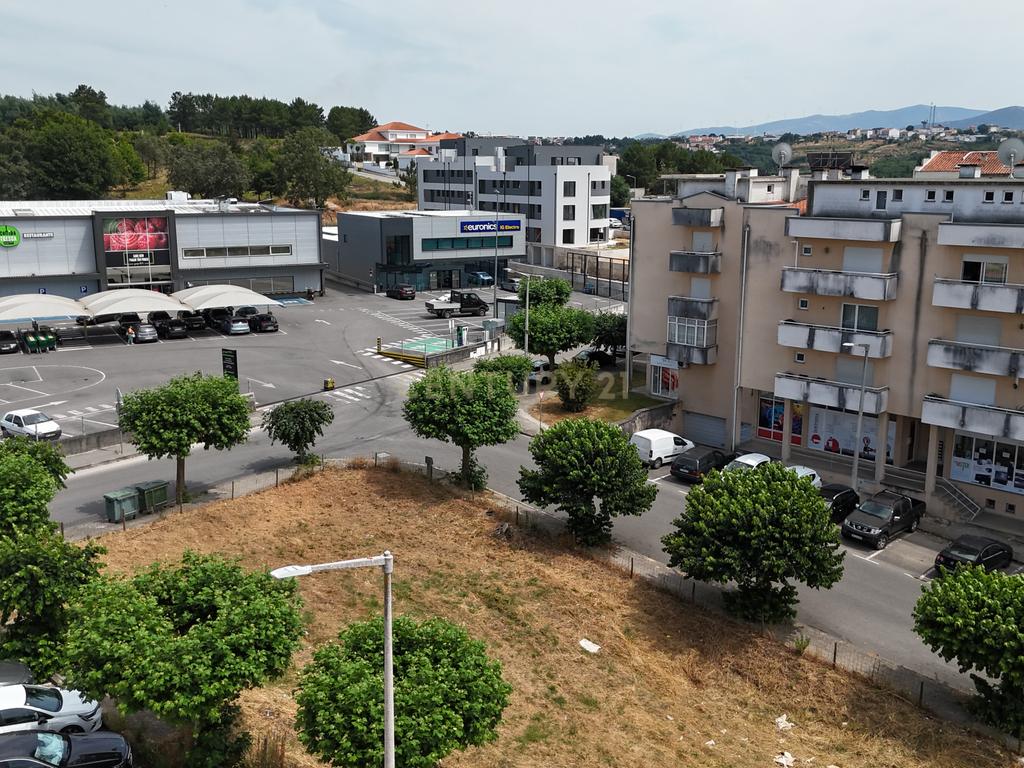 Apartamento T3 com box| Oliveira do Hospital, Coimbra - Image 31