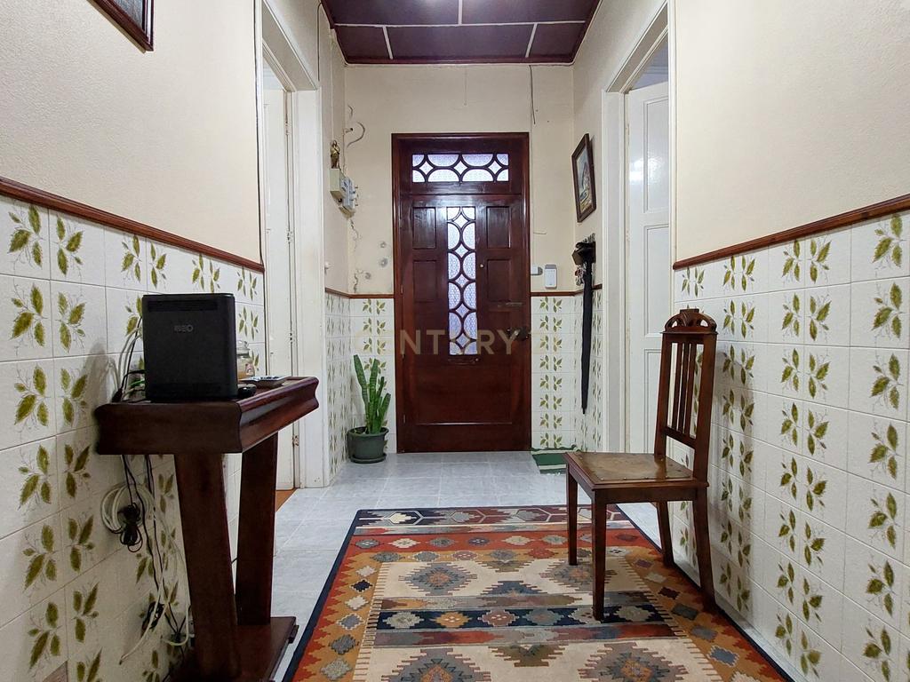 Casa T4 com Vista Mar e Montanha em Ribeira Grande - Image 1