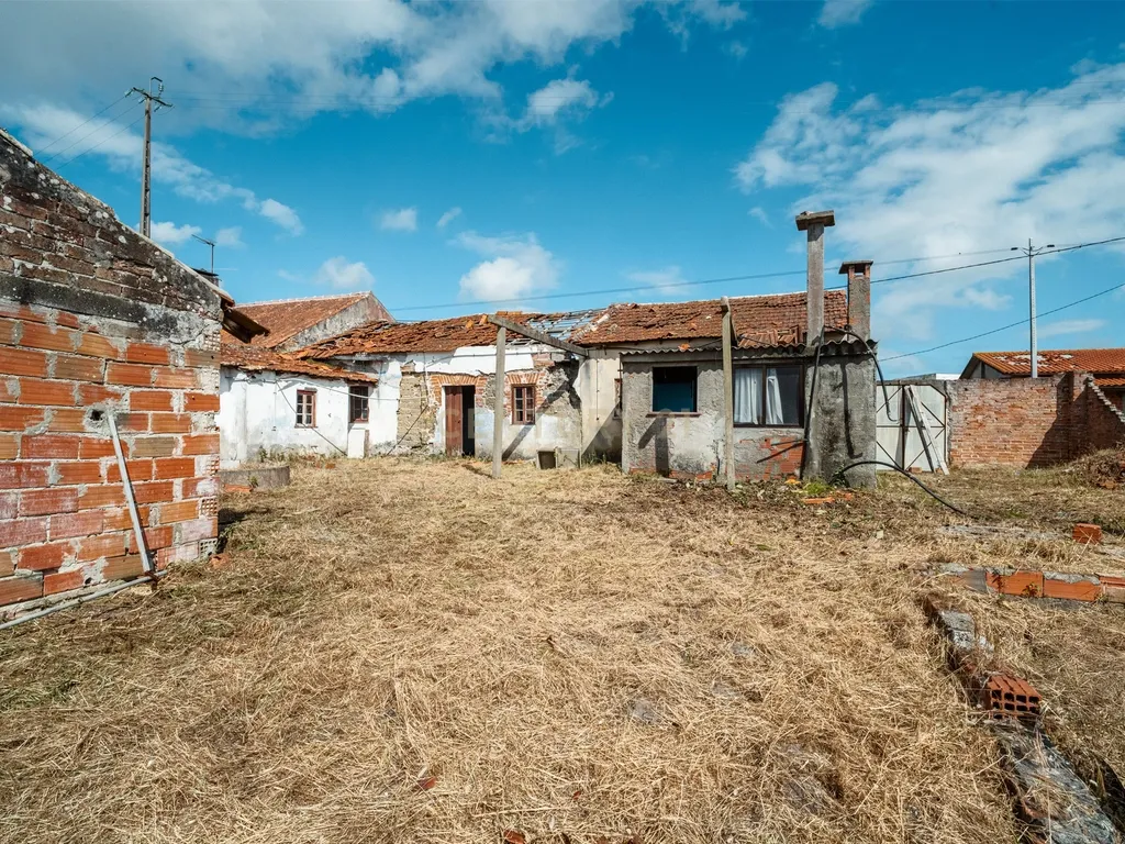 Moradia T7 com Enorme Potencial em Lote Total de 5.611 m² - Image 26