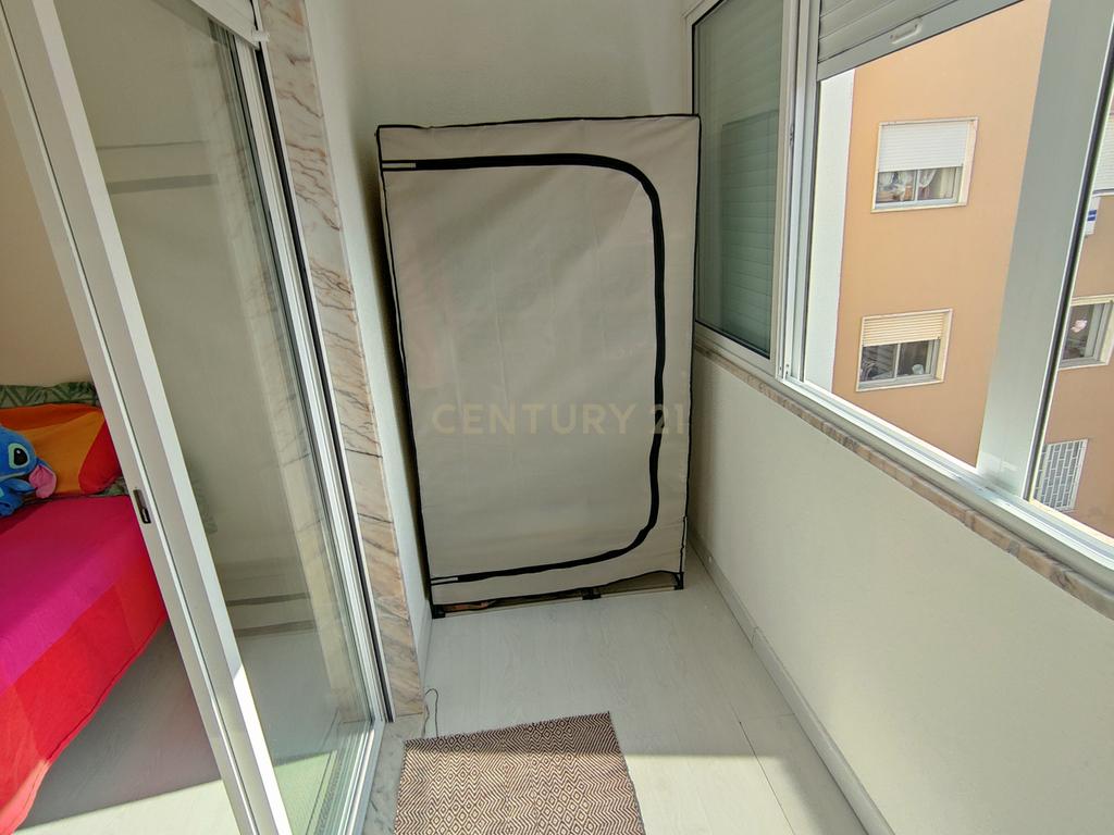 T1 Remodelado no Laranjeiro – Último Andar  - Image 4