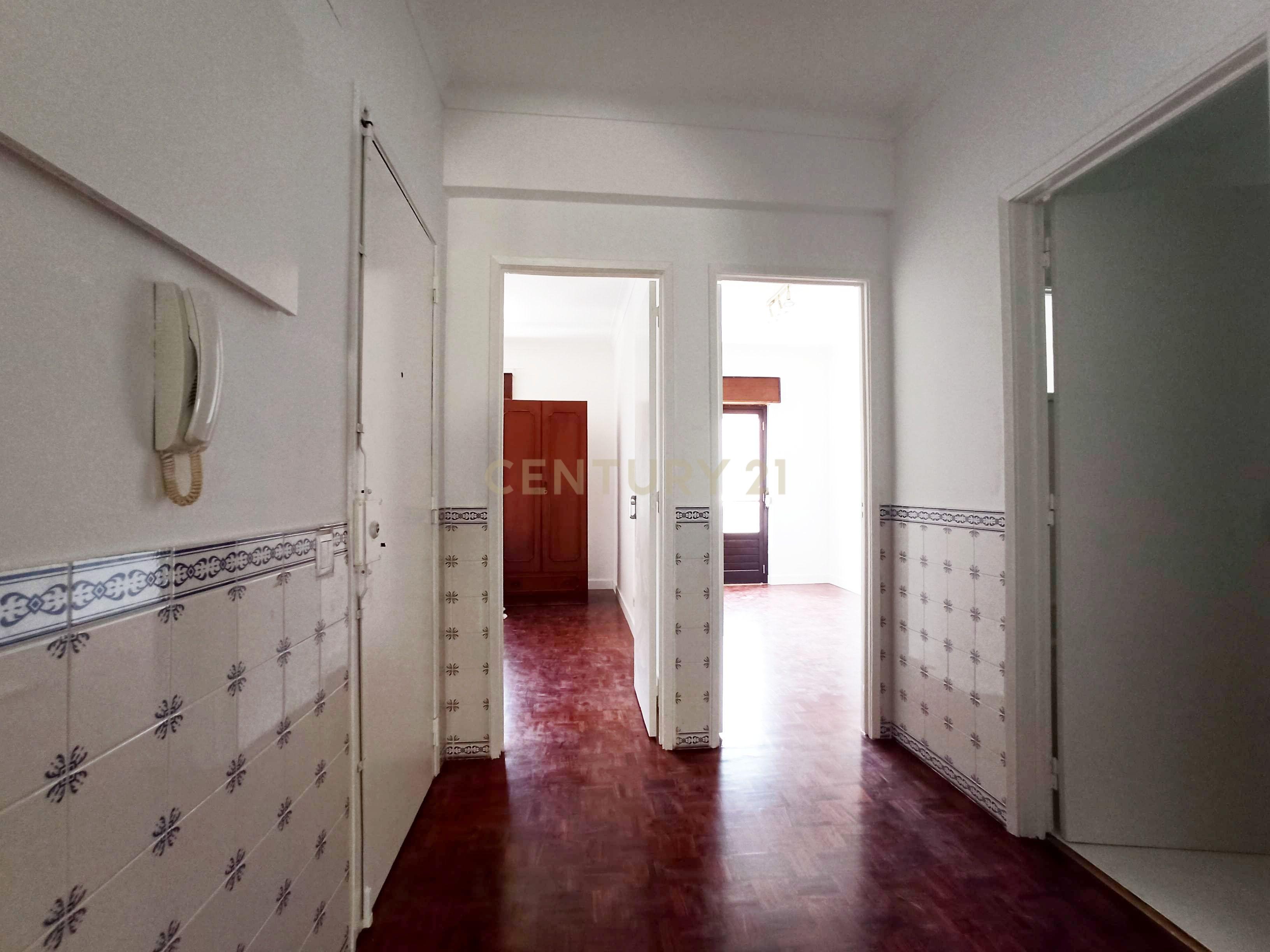 Fotografia 12 de T2 renovado, no bairro das Amoreiras em Setúbal