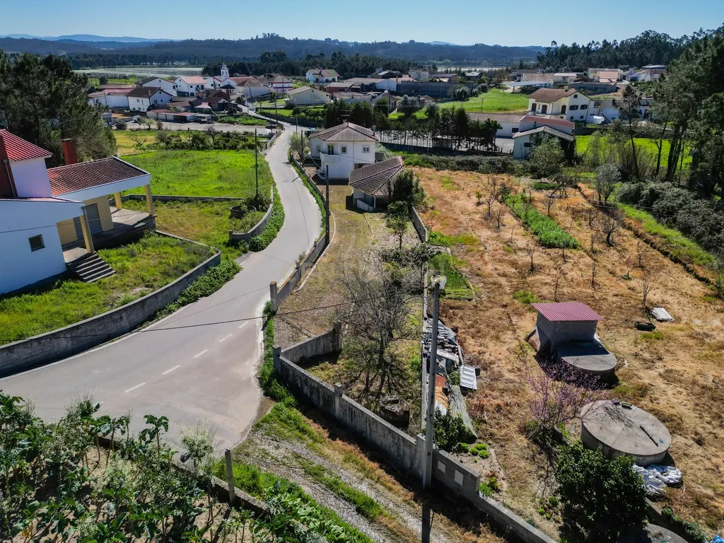Moradia T3 isolada em Rua Neves, Borda do Campo, Paião. - Image 10