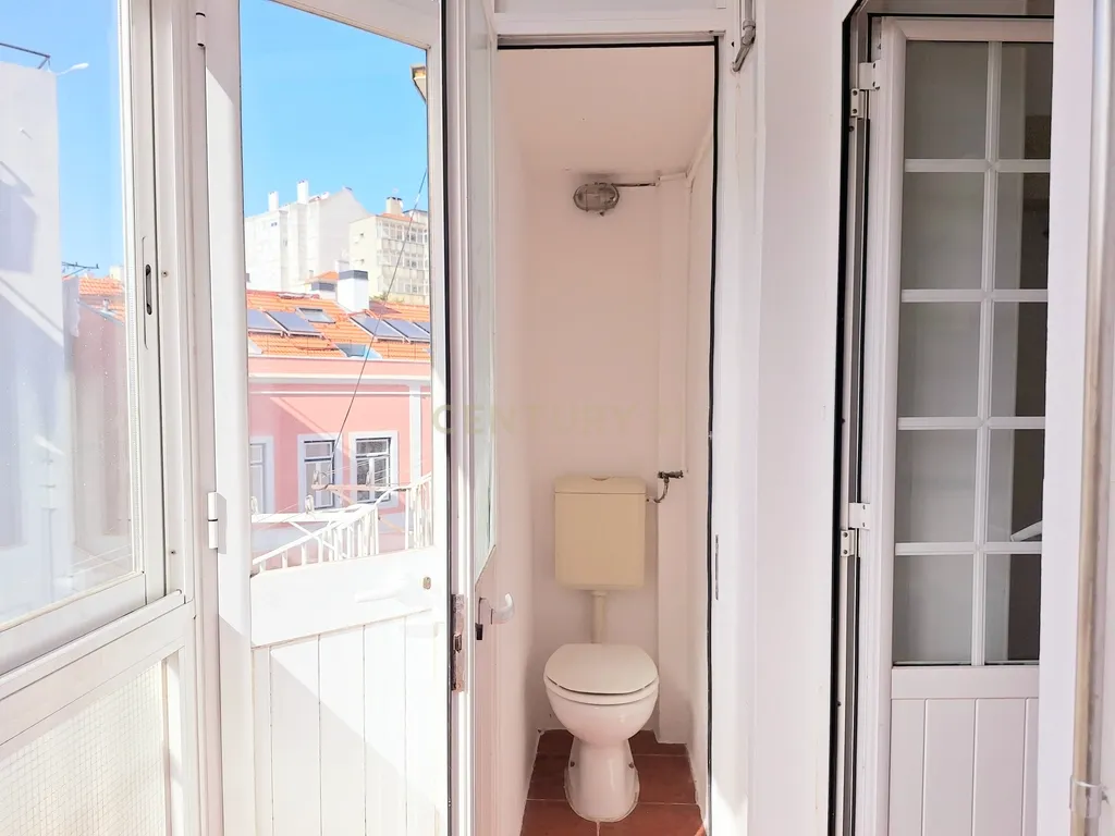 Apartamento T3+2 para Arrendamento em Campolide - Image 16