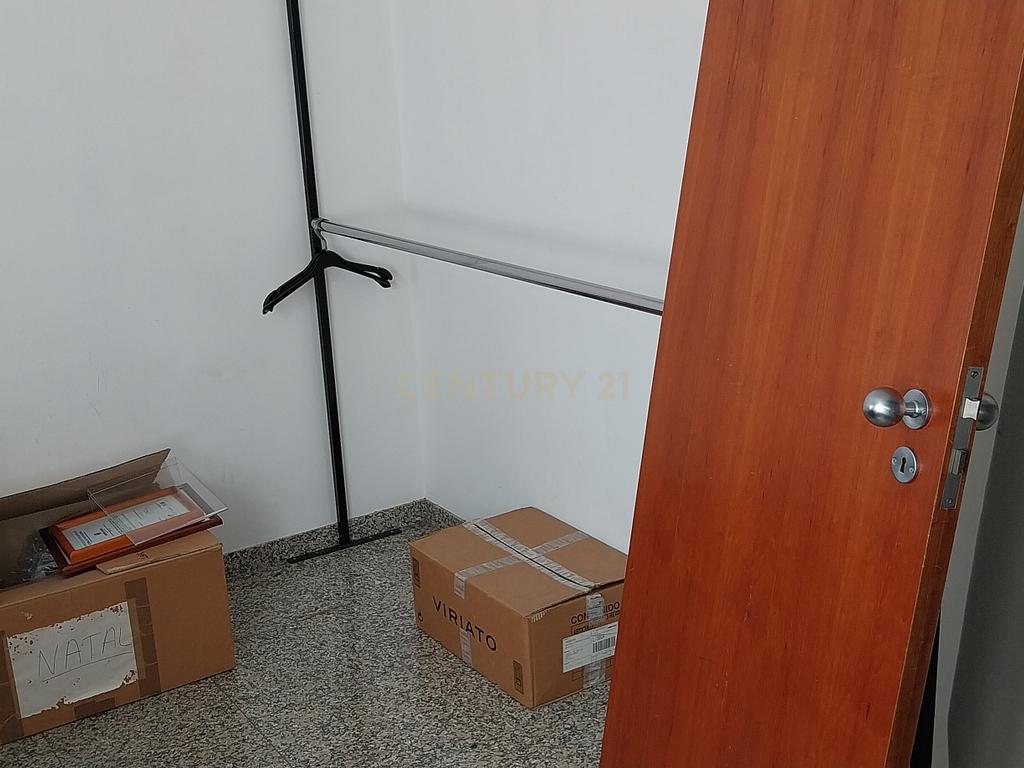 Loja de rua, em excelente localização no centro da Pontinha - Odivelas - Image 13