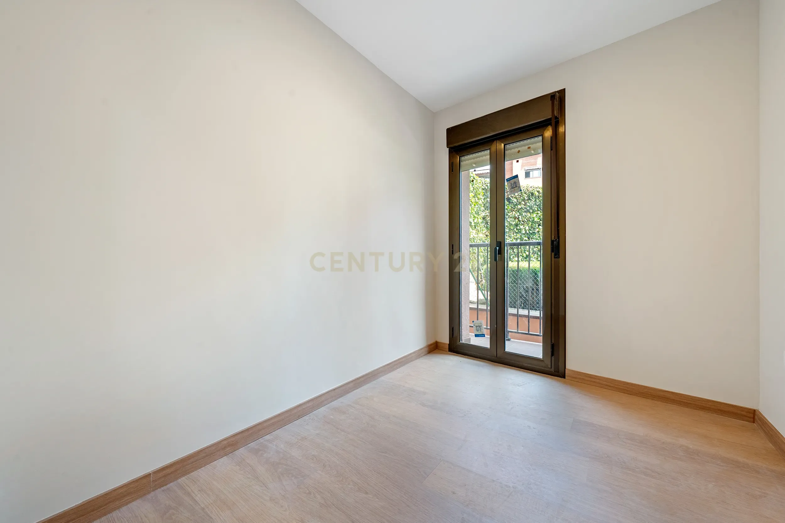  - Image 11