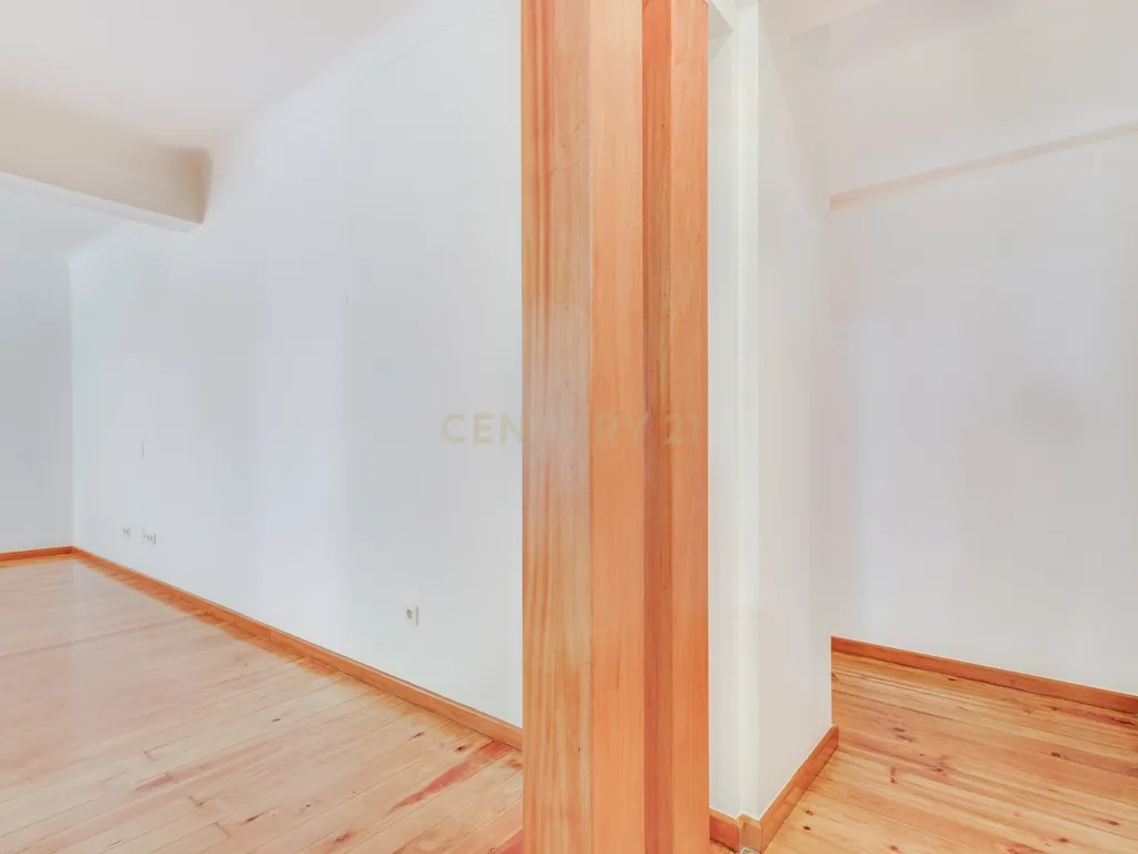 Apartamento T3 | 125 m² | Praça Pasteur – Lisboa - Image 12