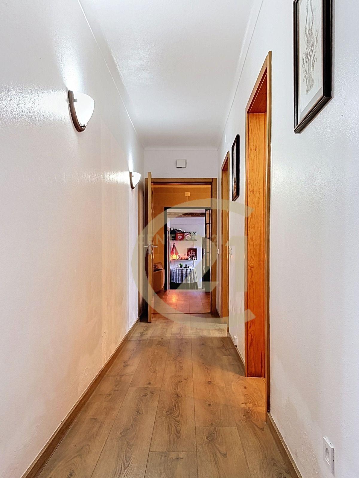 Fotografia 8 de Moradia T6 com Potencial de Rendimento no 2.º Piso