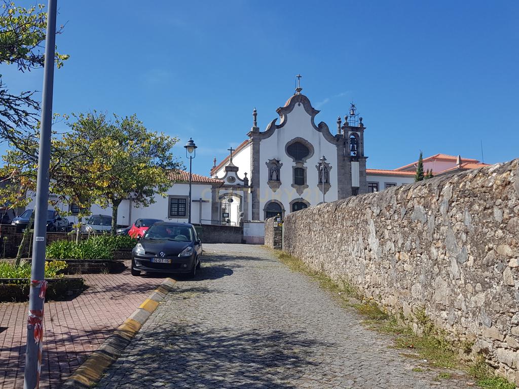 Moradia na zona histórica em Caminha. - Image 11