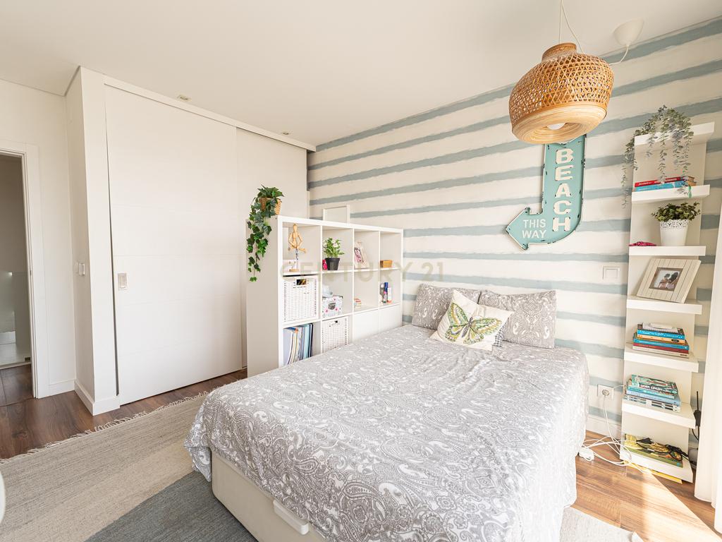 Moradia Geminada T4 em Carcavelos, Sassoeiros - Image 31