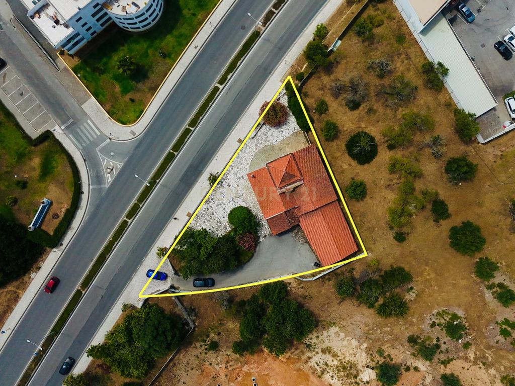 Terreno Urbano Premium para Promoção Imobiliária | Armação de Pêra - Image 2