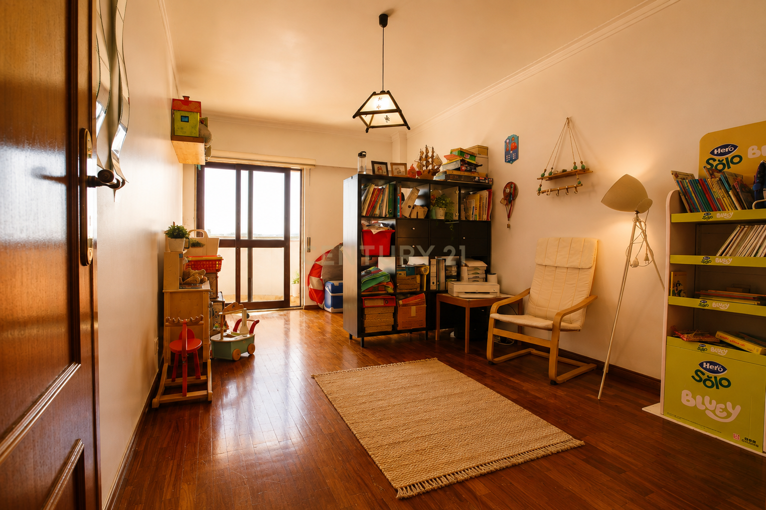 Fotografia 11 de Fantástico T3 com 115m², Vista Rio Desafogada e Garagem Box – Casal da Serra