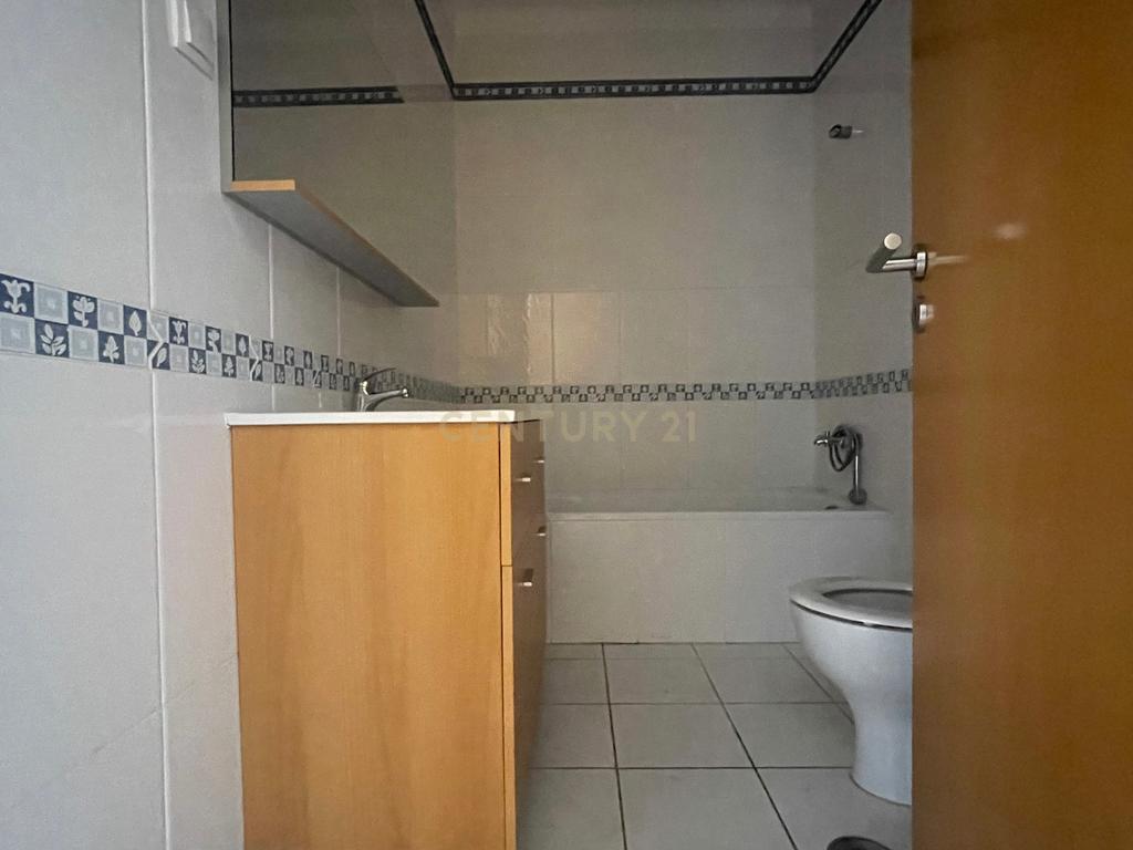 Apartamento T3, com Varanda, Arrecadação e 3 Lugares de estacionamento, no Pinhal Novo - Image 18