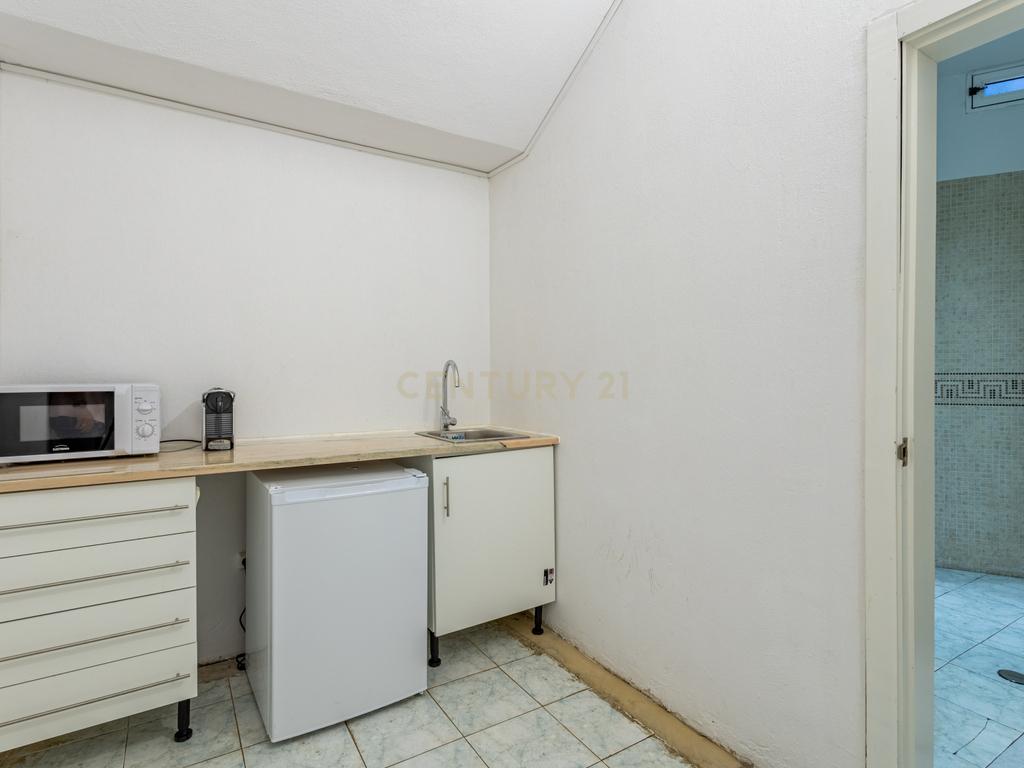 Loja em Alfragide, central, 367 m2 - Image 21