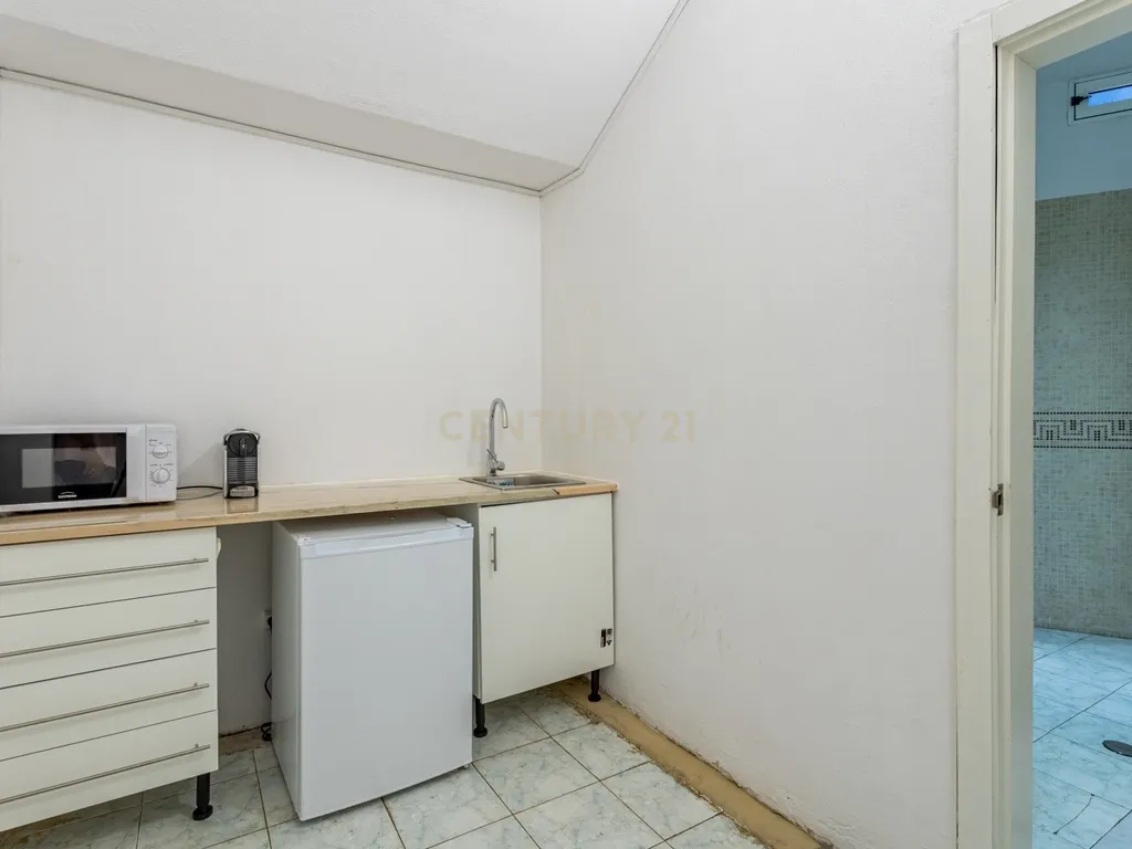 Loja em Alfragide, central, 367 m2 - Image 21