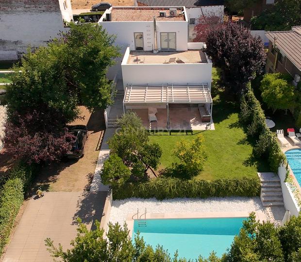 Chalet independiente en Pozuelo de Alarcón zona La Cabaña - Image 1