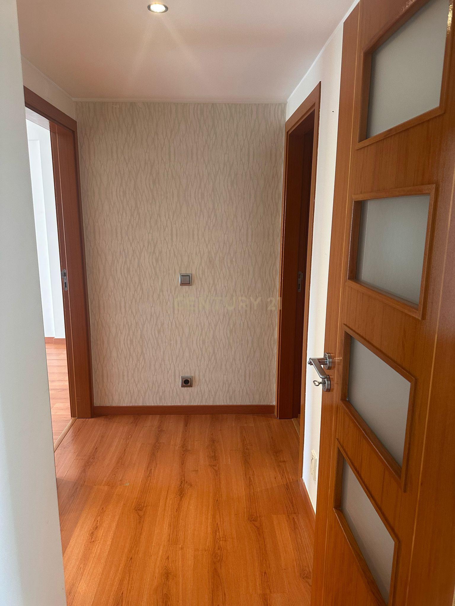 Apartamento T3 em Vialonga, com Garagem e Elevador - Image 13
