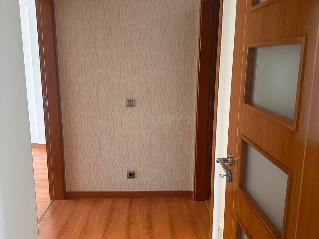 Apartamento T3 em Vialonga, com Garagem e Elevador - Image 13