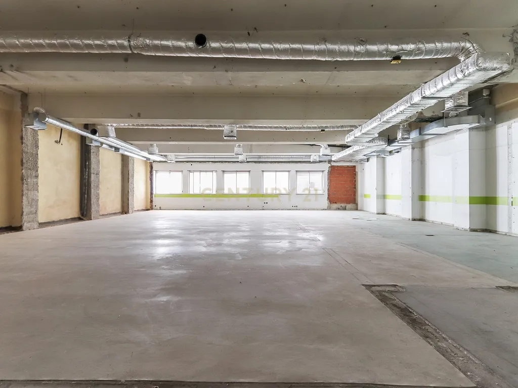 Serviços ou Habitação na Estefânia - Image 12