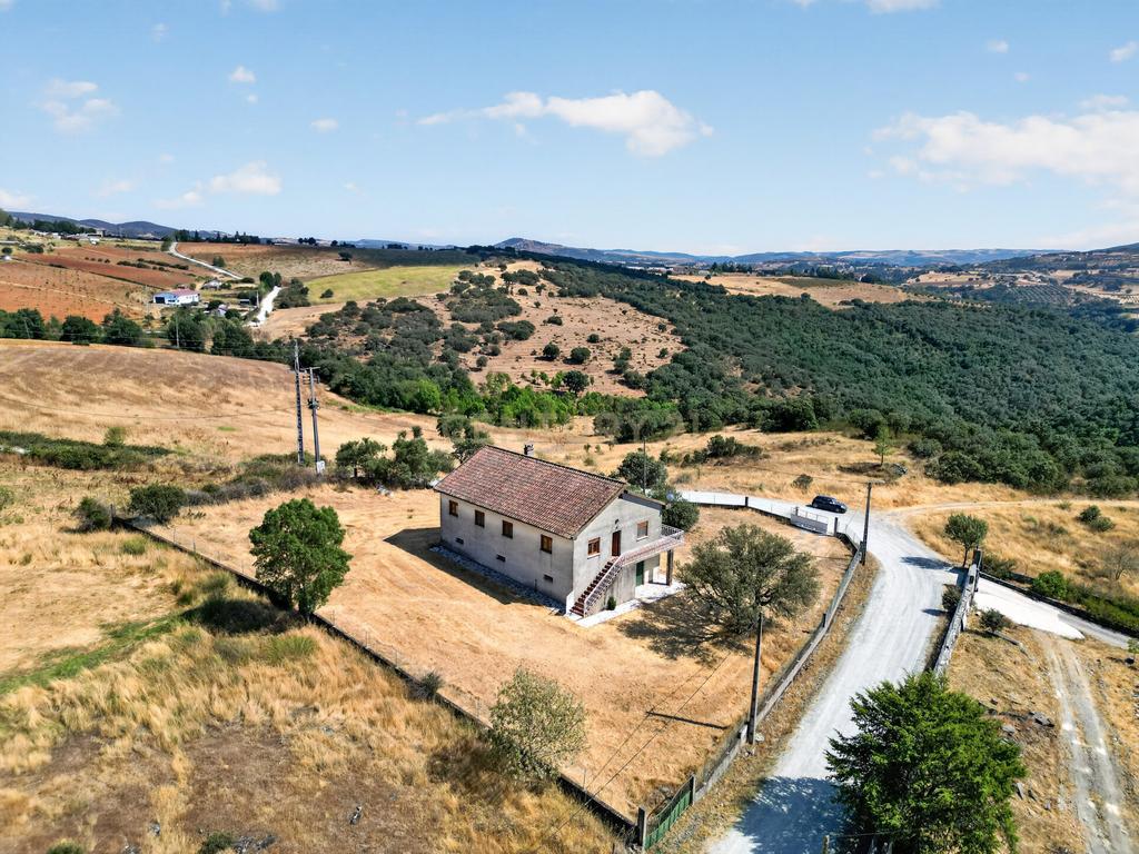 Moradia com Vista Panorâmica em Bragança - Quinta da Candaira - Image 14