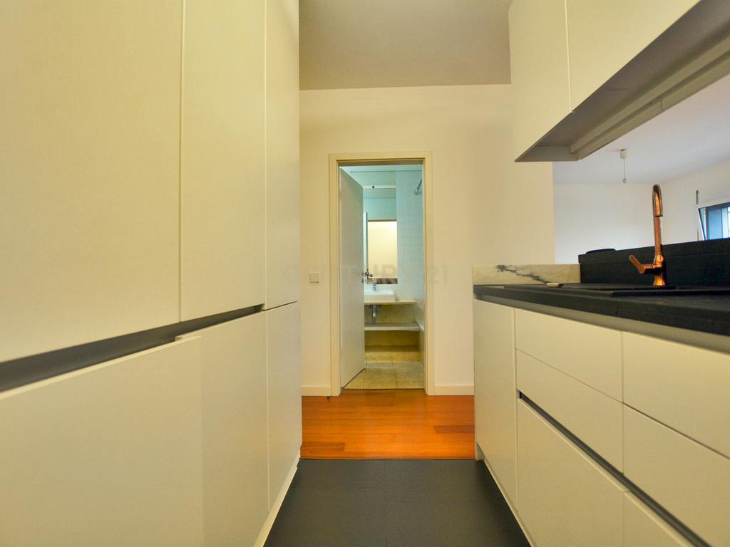Apartamento T0 Parque das Nações - Image 15