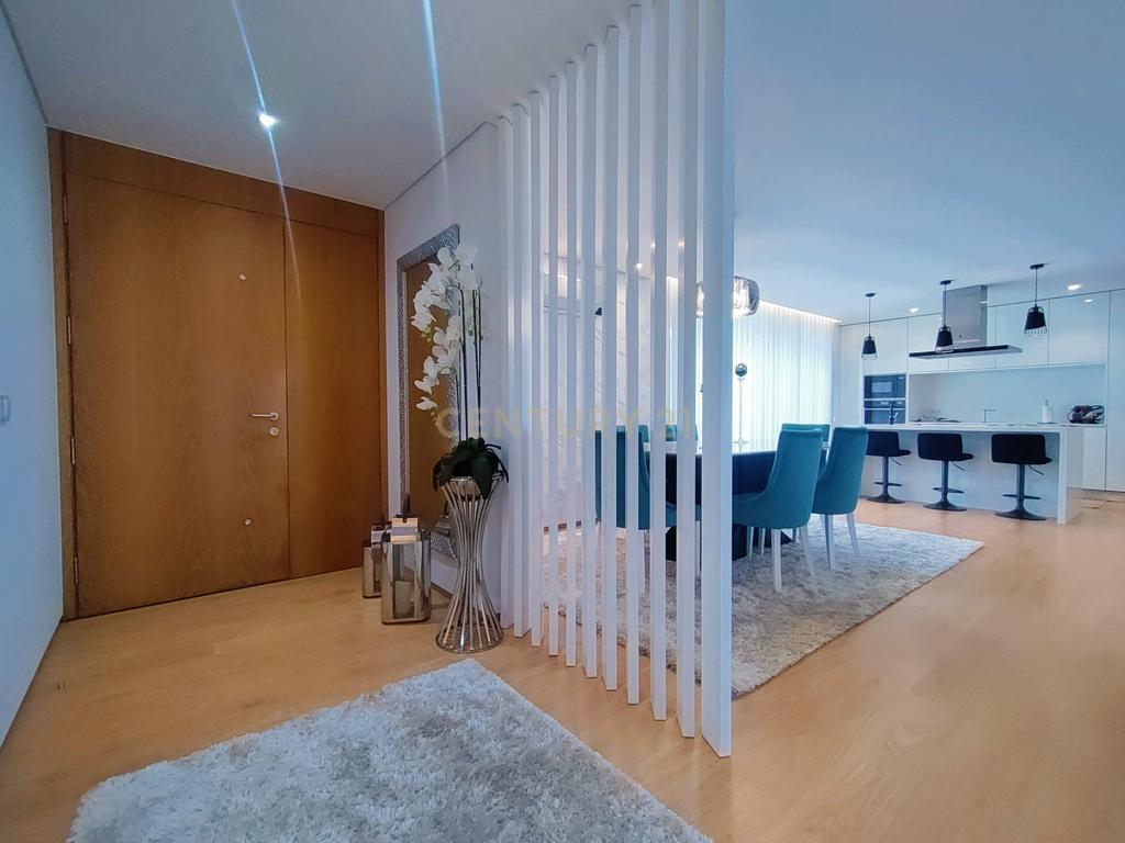 Moradia T4 Moderna com Piscina e Jardim – Touguinha - Image 50