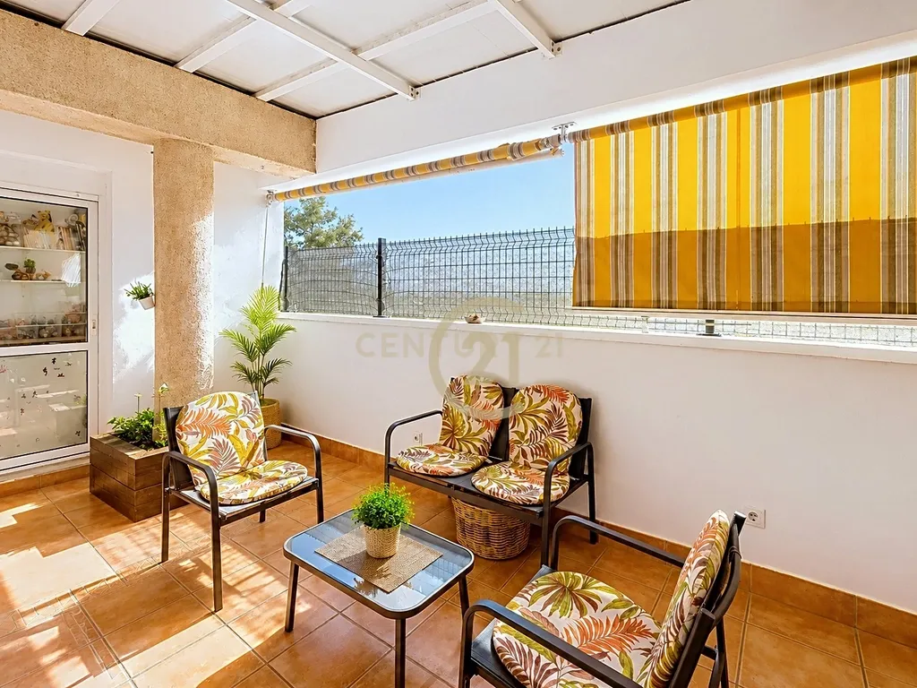 Cobertura de 5 Quartos com Terraço e Churrasqueira: Ideal para Família Numerosa ou Segregação em 2 Habitações! - Image 40