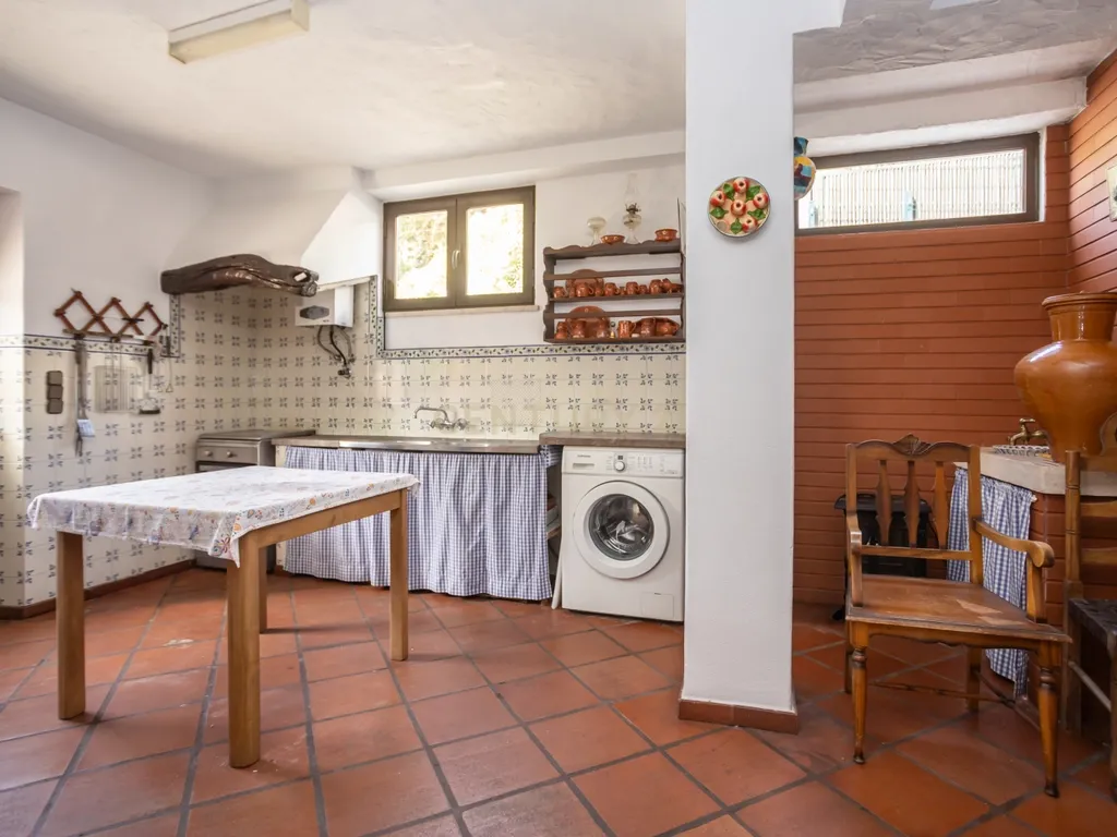 Duas moradias, um terreno com 650 m² e uma vista privilegiada para a Serra de Sintra - Image 10