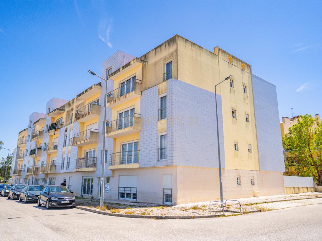 Título : T4 com Garagem Dupla na Cidade Nova – Caldas da Rainha - Image 2
