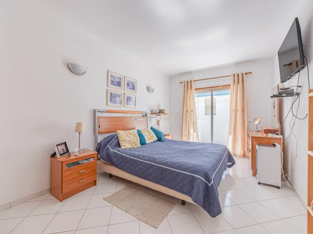 Apartamento T3 em São Gonçalo de Lagos, Faro - Image 3