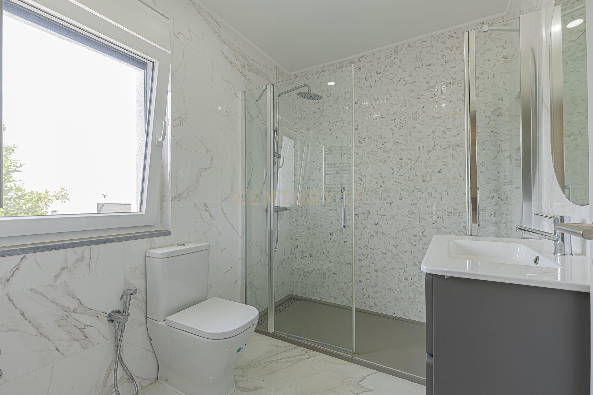 Fotografia 12 de Moradia com piscina, lote com 2086m2 na Verdizela