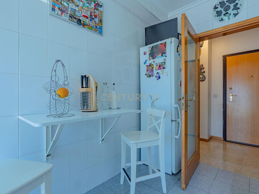 Apartamento T2 com terraço panorâmico – Rio Tinto - Image 13