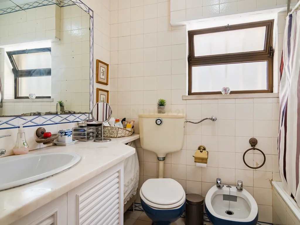 Apartamento T3+1 com varandas e terraço, junto ao Mercado da Vila, Cascais. Em Venda! - Image 16