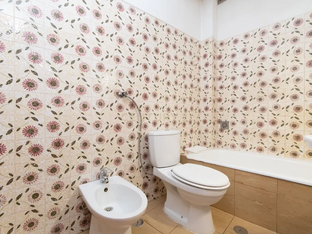 Oportunidade Única! Apartamento T2 com Vista Rio em Vila Franca de Xira. - Image 16