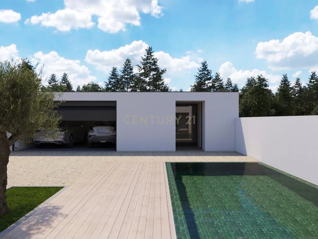 Luxuosa Moradia T3 em Vila Nova de Gaia com Piscina e Jardim - Image 1