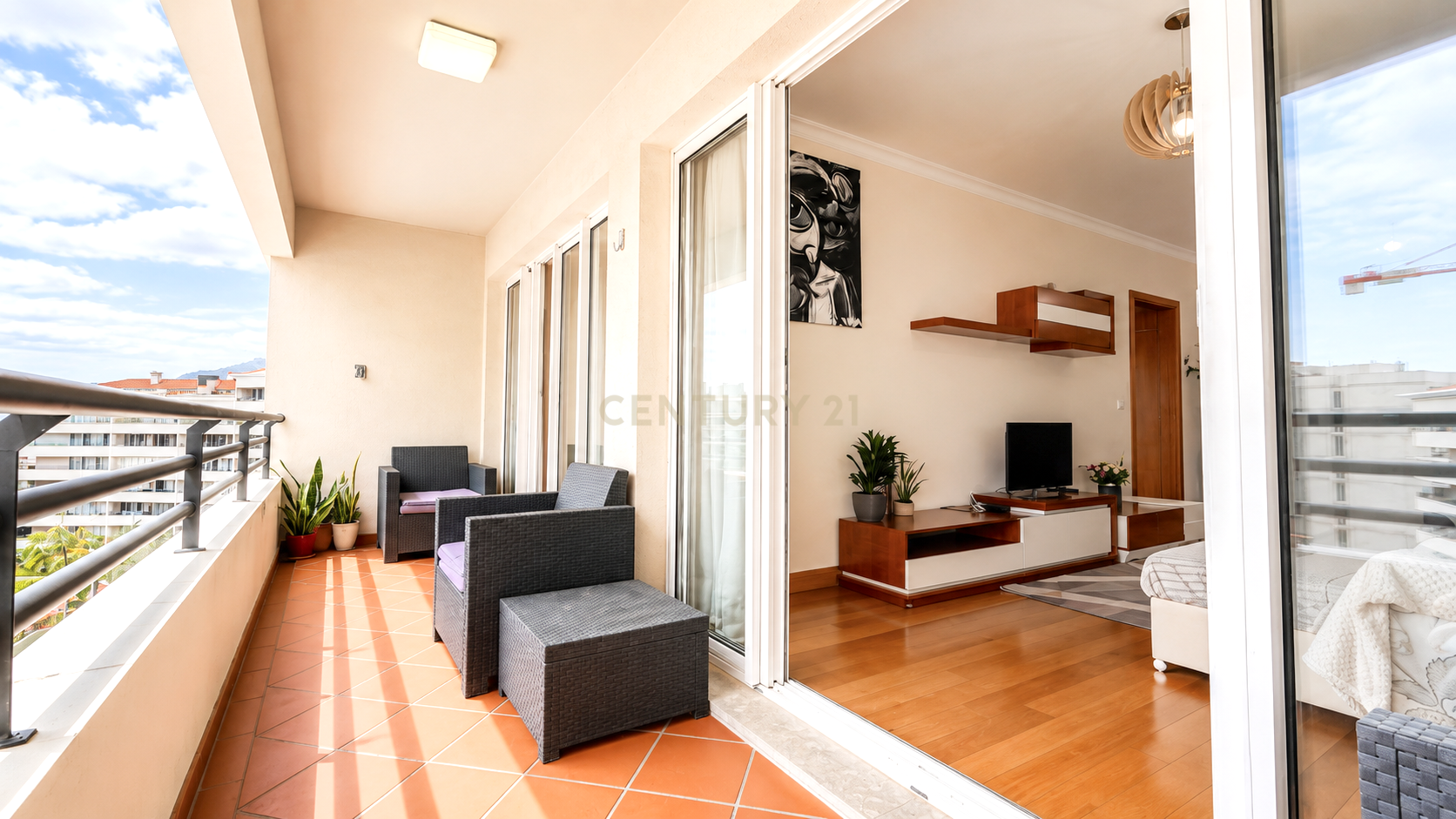Fotografia 12 de Moderno T1 em São Martinho, Funchal - Ilha da Madeira - Arrendamento