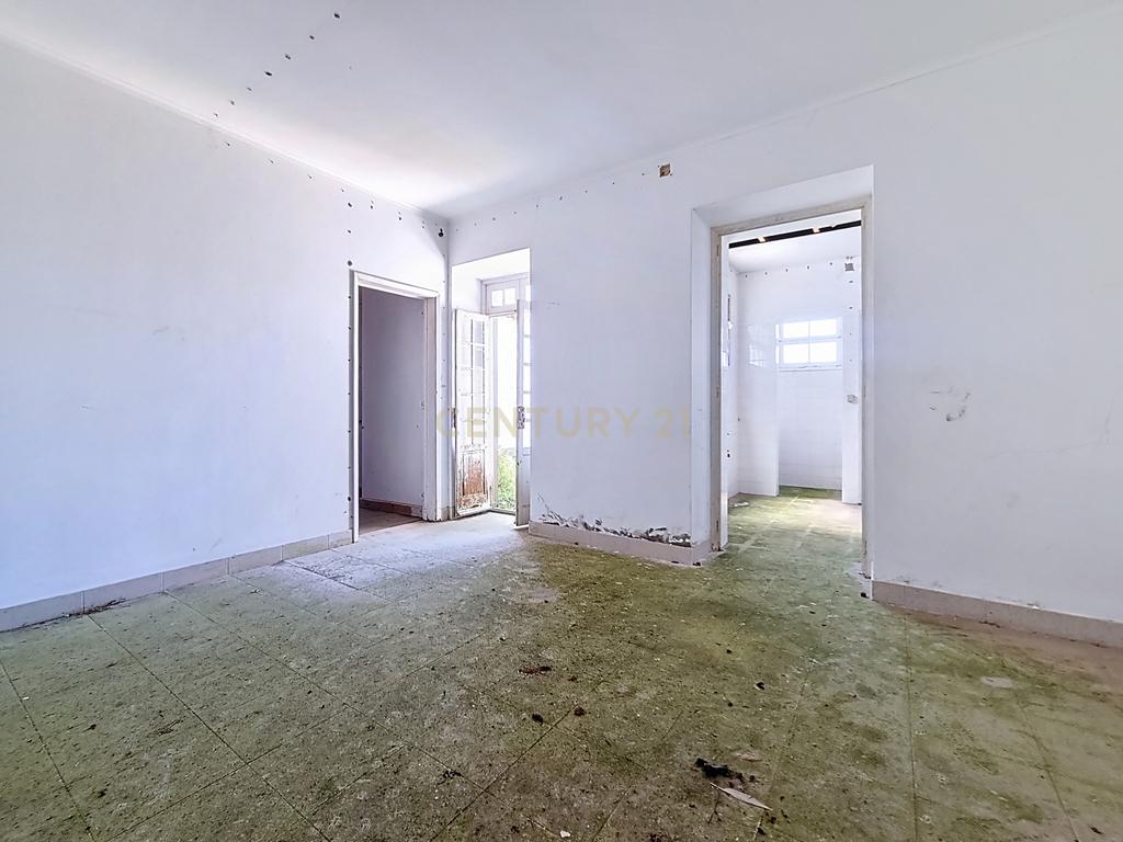 Duas Casas Antigas na Cidade da Ribeira Grande, Ilha de São Miguel - Oportunidade Única! - Image 4