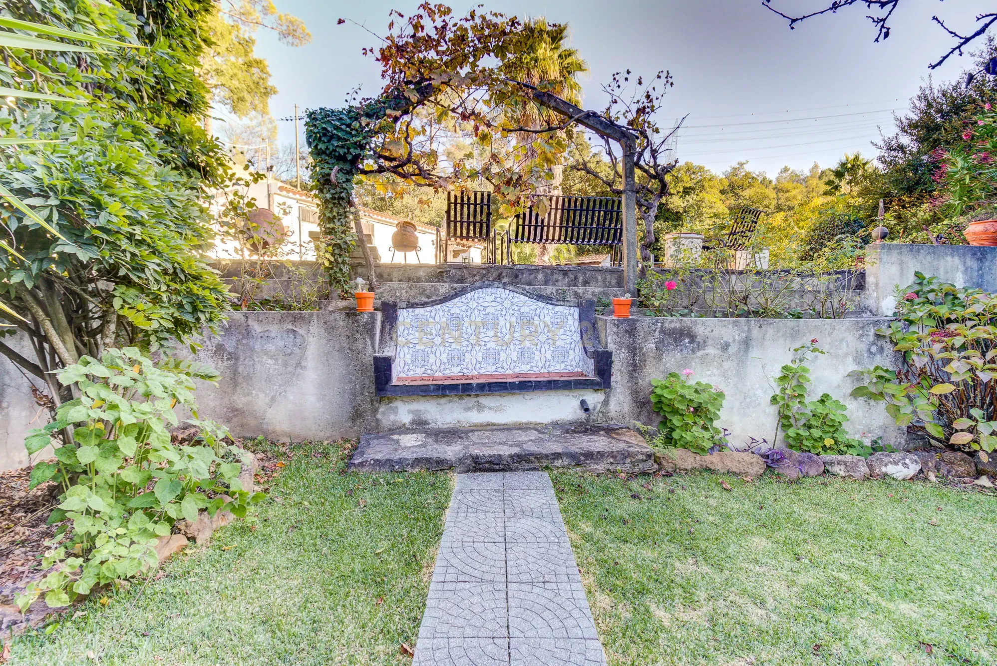 Quinta Rústica em Bucelas, com terreno de 4500m2 - Image 16