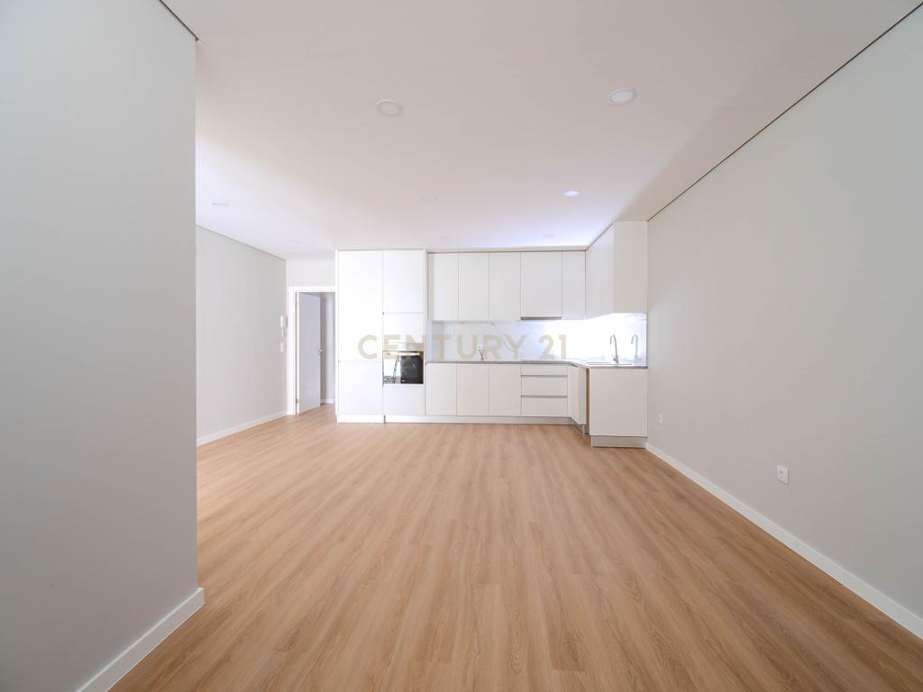 Apartamento T2 Novo com lugar de Estacionamento em Rio Tinto - Image 5