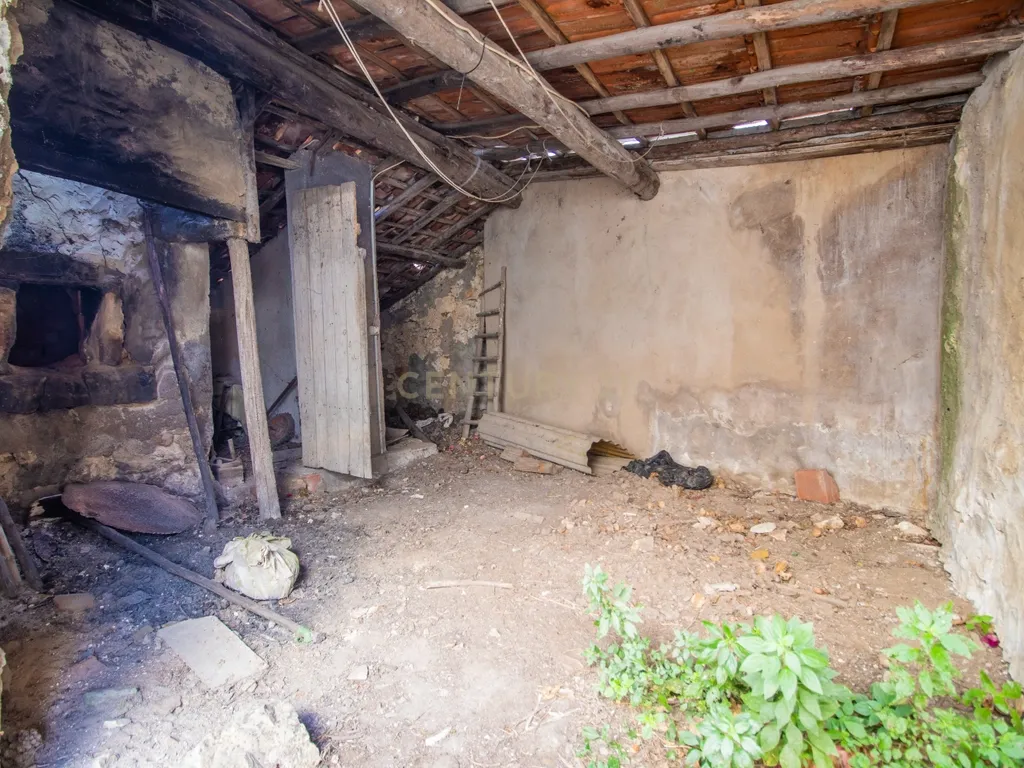 Casa típica portuguesa para remodelação a poucos minutos das praias da Figueira da Foz - Image 22