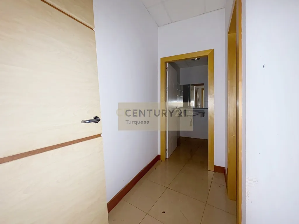 Amplo local comercial em Benalmádena, Málaga, com excelente localização - Image 15
