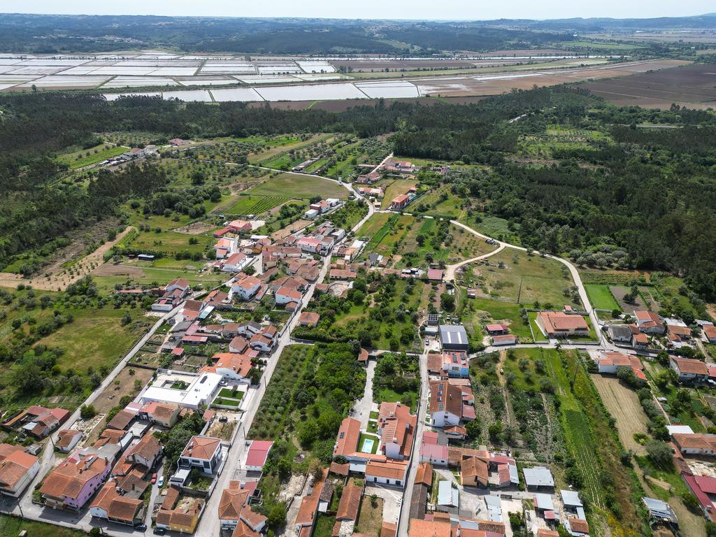 Terreno rústico urbanizável para construção de moradia unifamiliar - Image 7