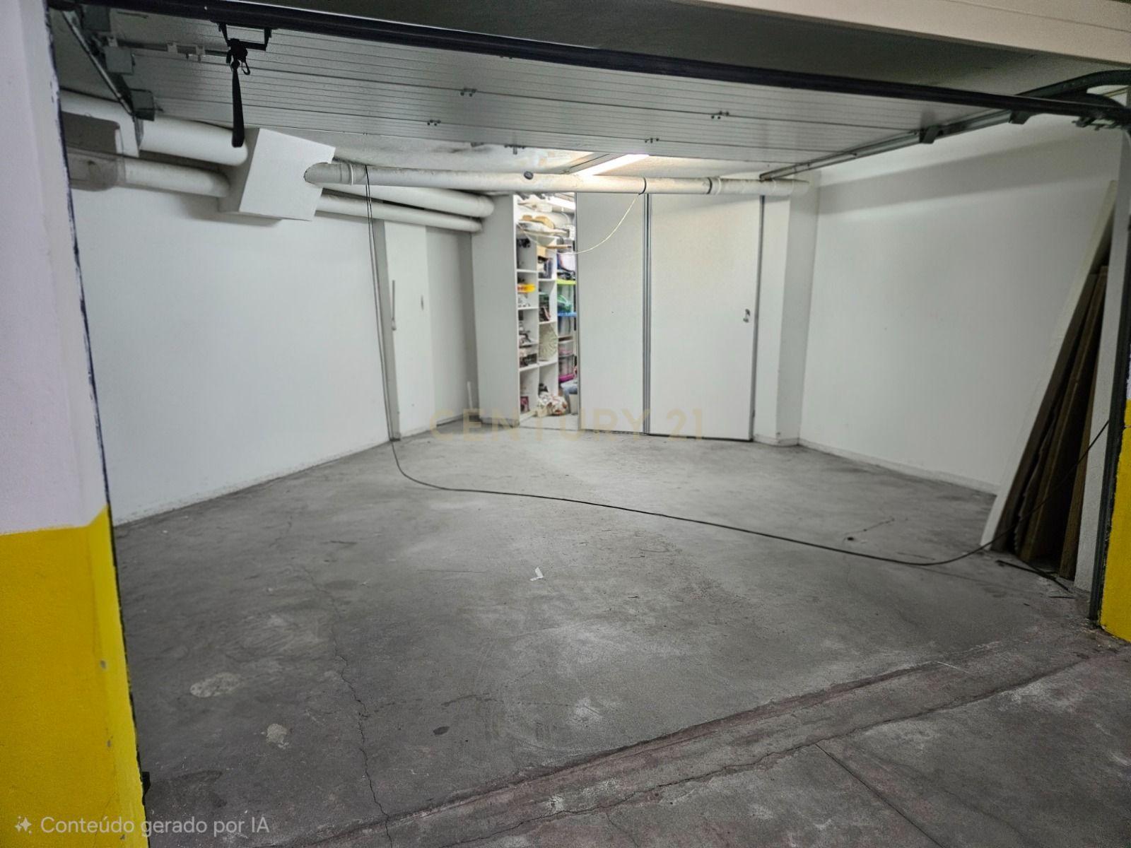 Garagem em Setúbal (São Sebastião) - 34m²