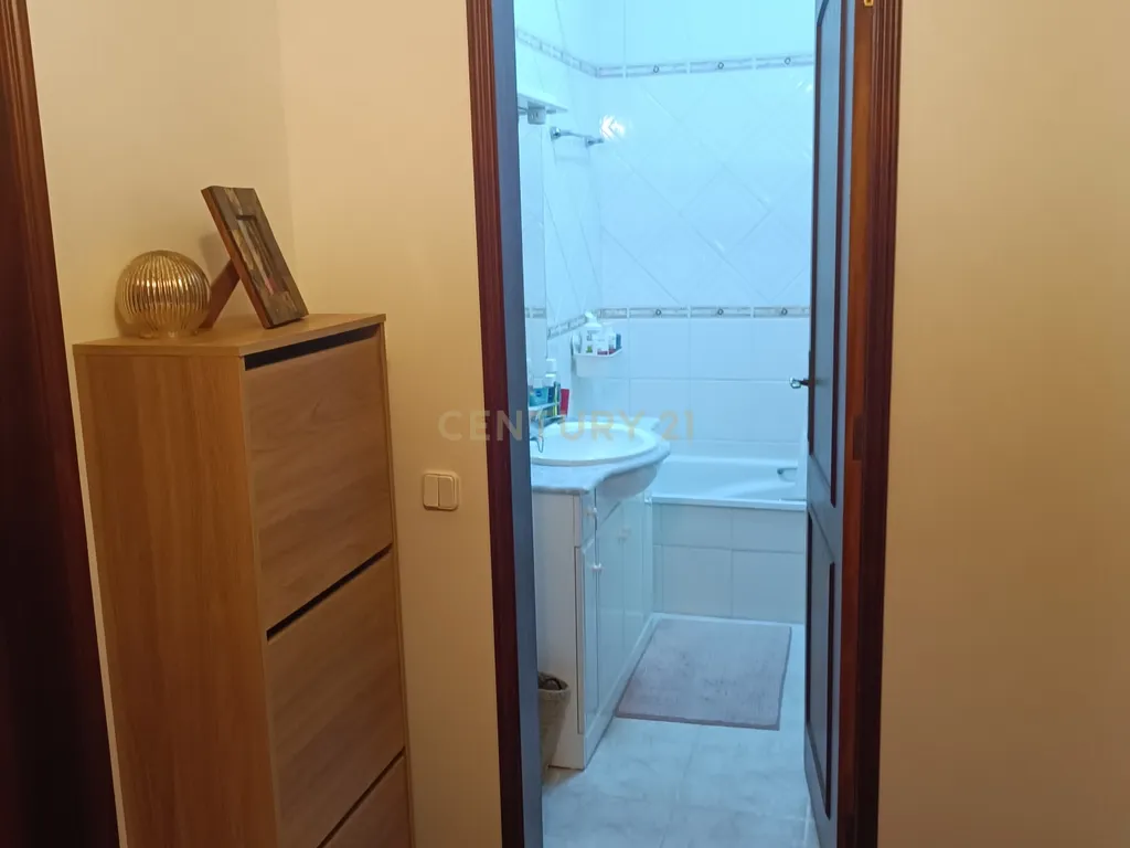 Apartamento T3 com 115 m² em Fazendas de Almeirim, concelho de Almeirim, distrito de Santarém. Apartamento localizado no 2. º andar de um edifício sem elevador. - Image 22