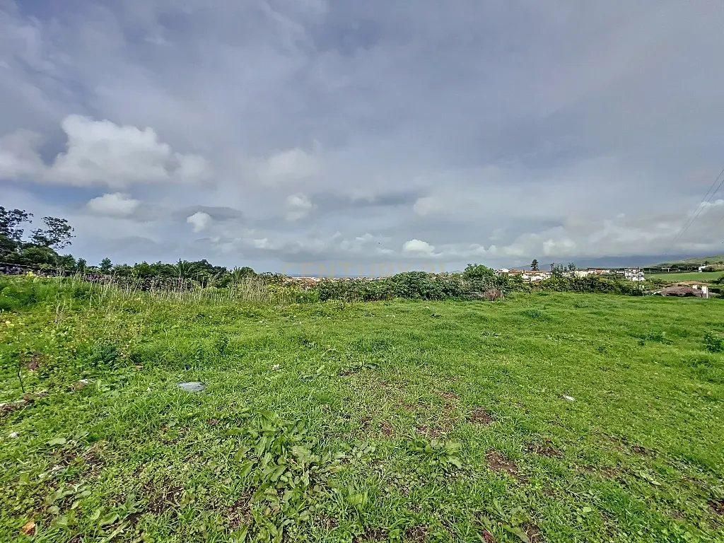 Terreno com 5320m2 com Vista Mar e Serra em Areias de Rabo de Peixe! - Image 8