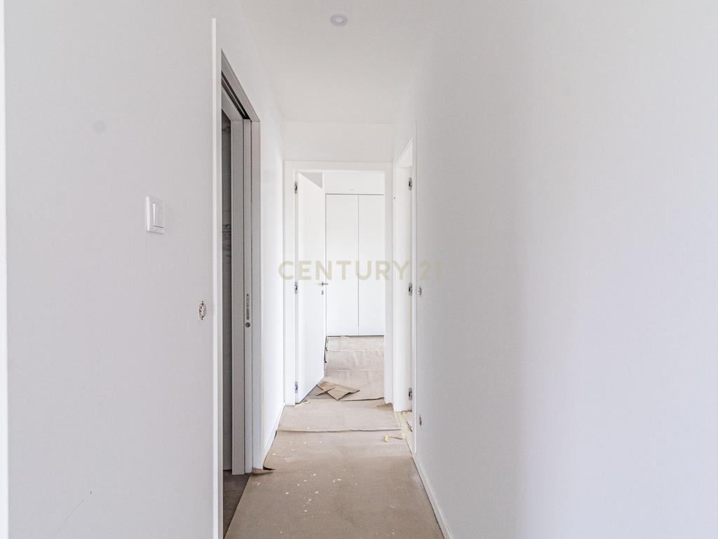Apartamento T0 – Fração H em Viana do Castelo Roy Rock Saint Sebastian Place New - Image 56