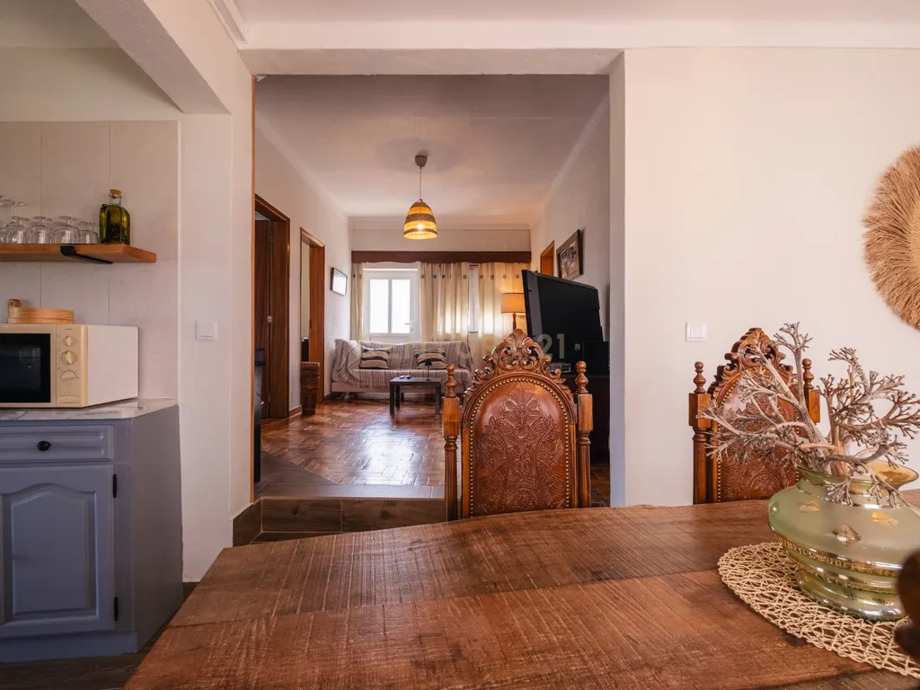 Moradia Renovada em Serpins, Lousã com 3 Casas de Banho - Image 7