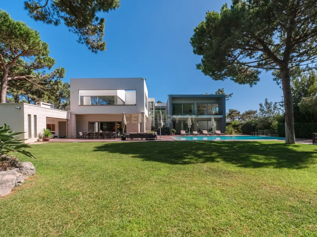 Moradia de luxo contemporânea com 6 suítes na Quinta da Marinha, Cascais - Image 1