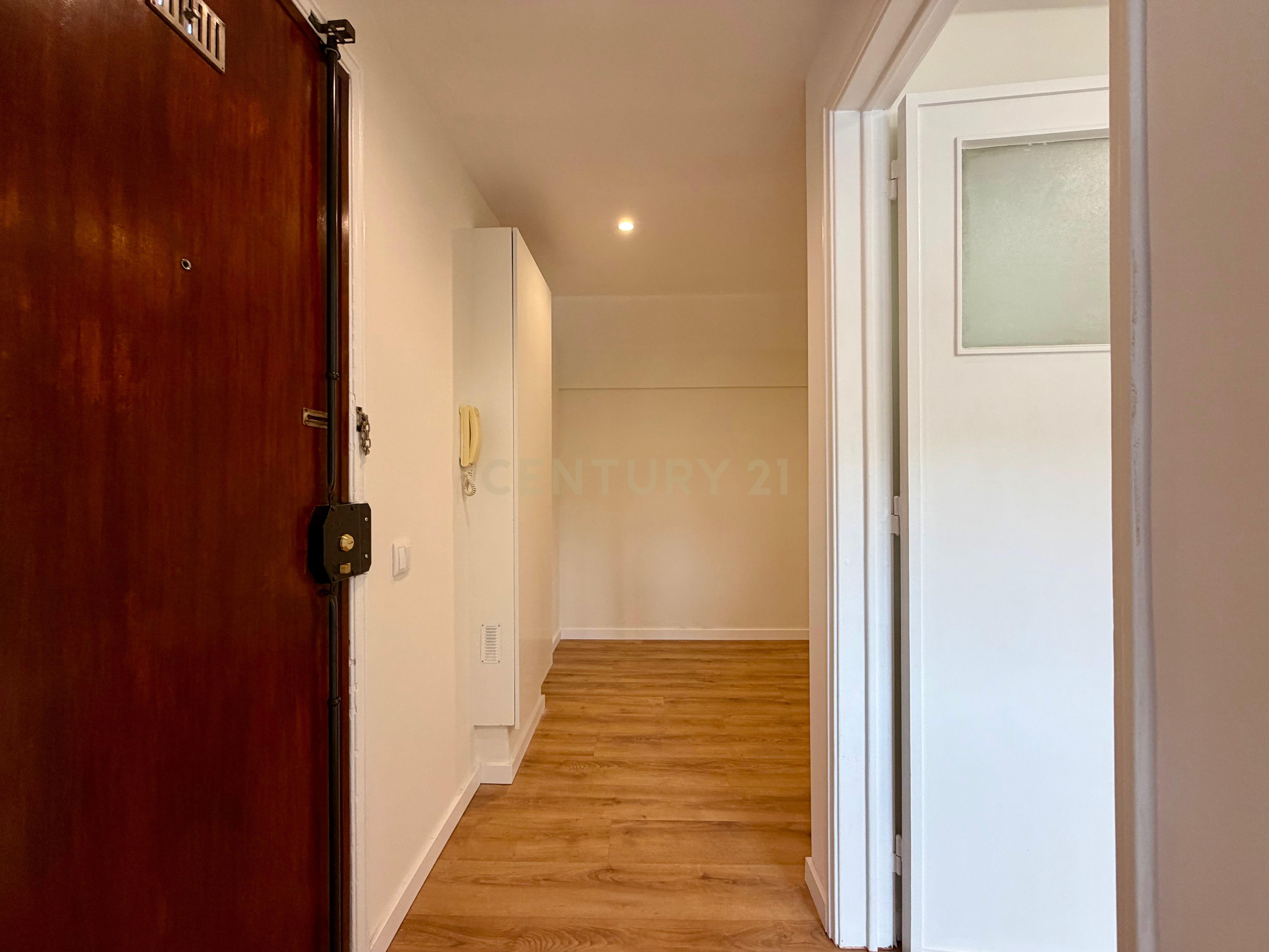 Fotografia 6 de Apartamento T0+1  em Benfica, Lisboa com Vista Panorâmica.