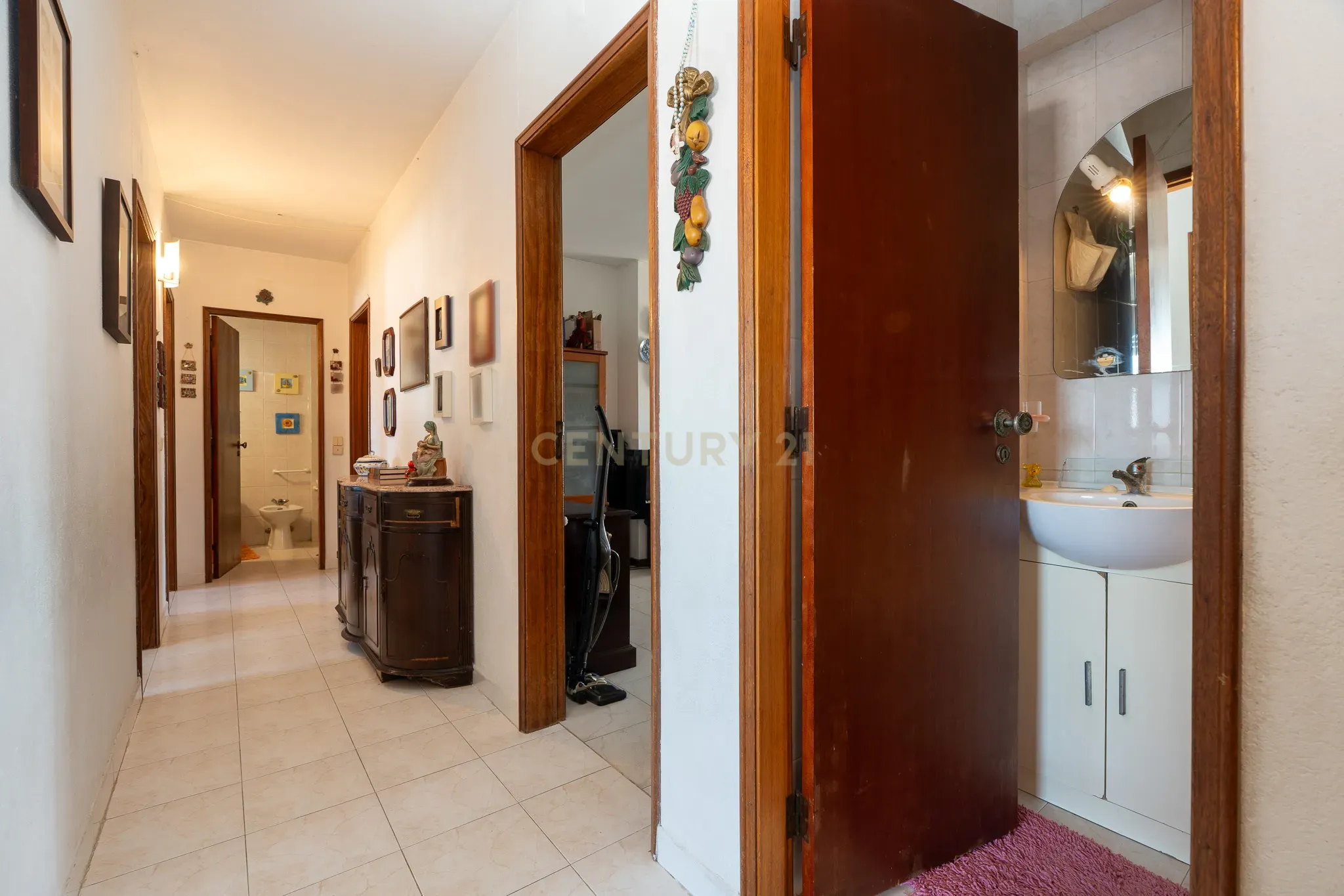 **Fantástico apartamento T4 com arrecadação*** - Image 5