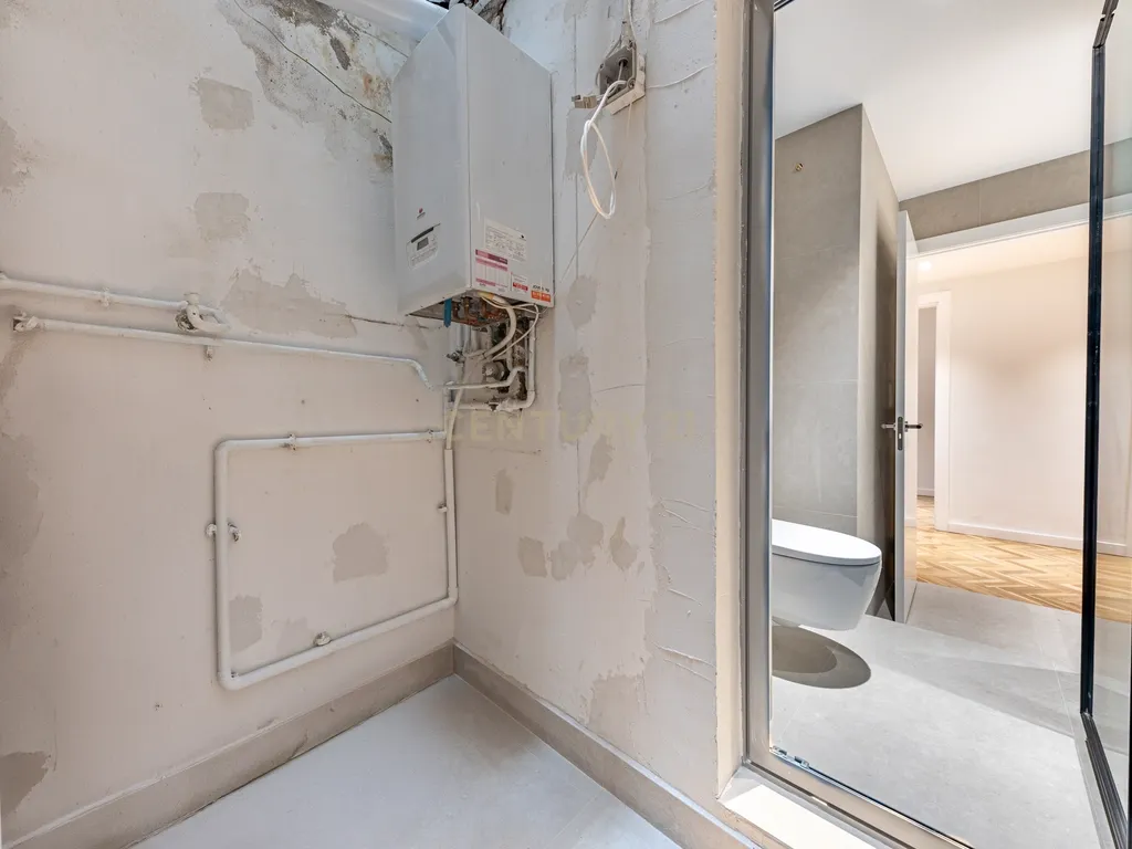 Espetacular apartamento renovado de 220 m² com 4 quartos - Image 37